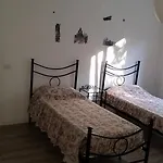 In A 2 Passi Dal Mare E Dal Centro Pesaro