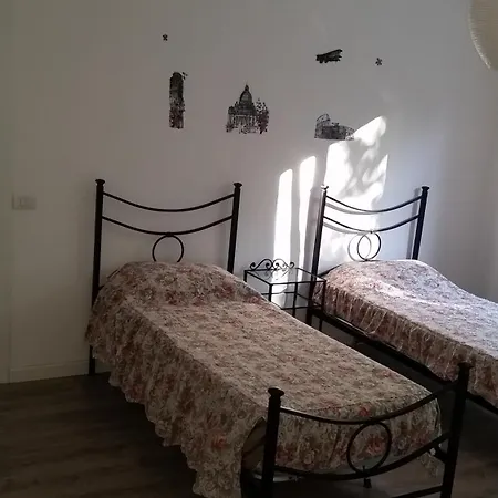 In A 2 Passi Dal Mare E Dal Centro Πέζαρο